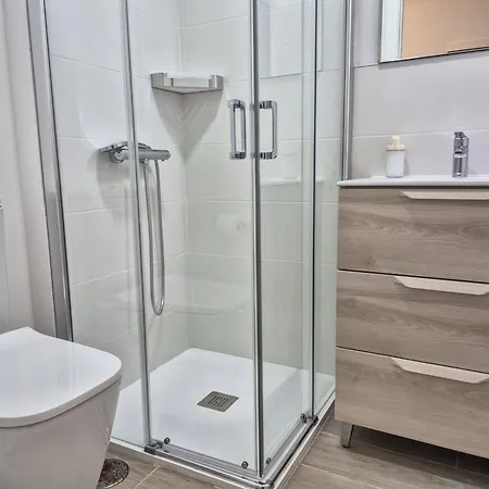 Daire Yan Building By Canariasgetaway